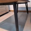 mesa de centro de madera tropical con patas metalicas negras (1)