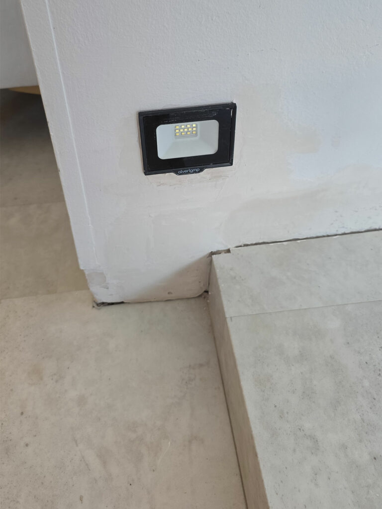 iluminación y embellecedores